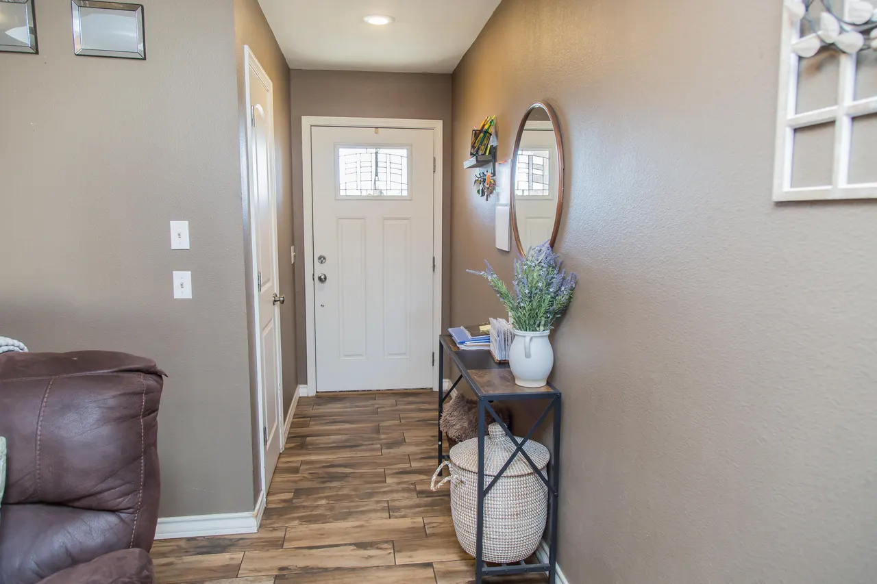 Photo 5 — 4204 Ridgeway Drive, Plainview, TX 79072