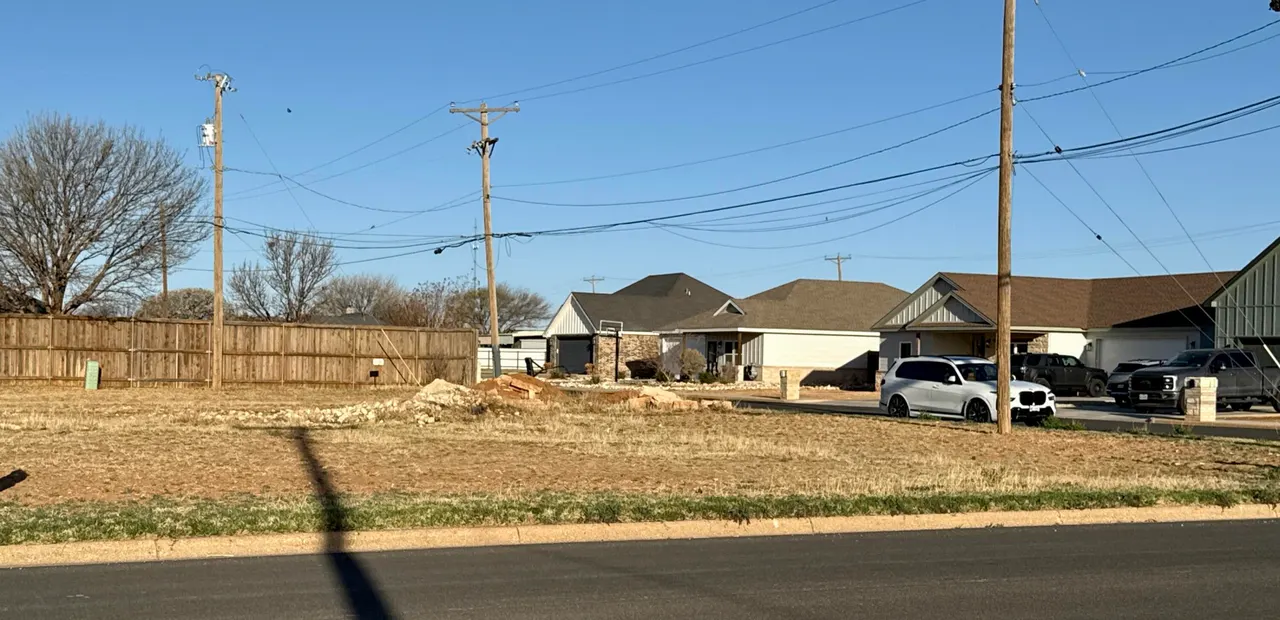 Front exterior — 1005  N 20th Street, Slaton, TX 79364