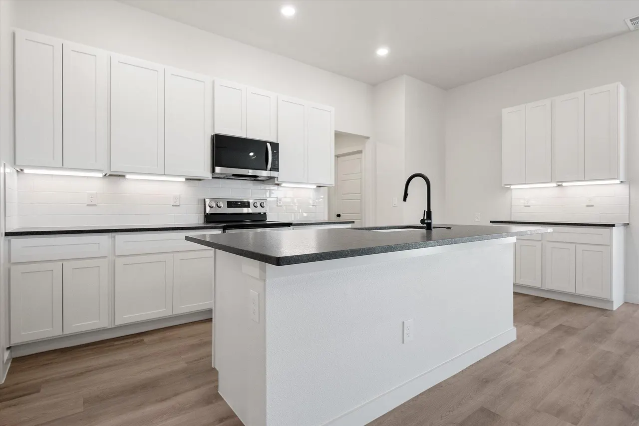 Photo 14 — 2403 Helena Avenue, Lubbock, TX 79407
