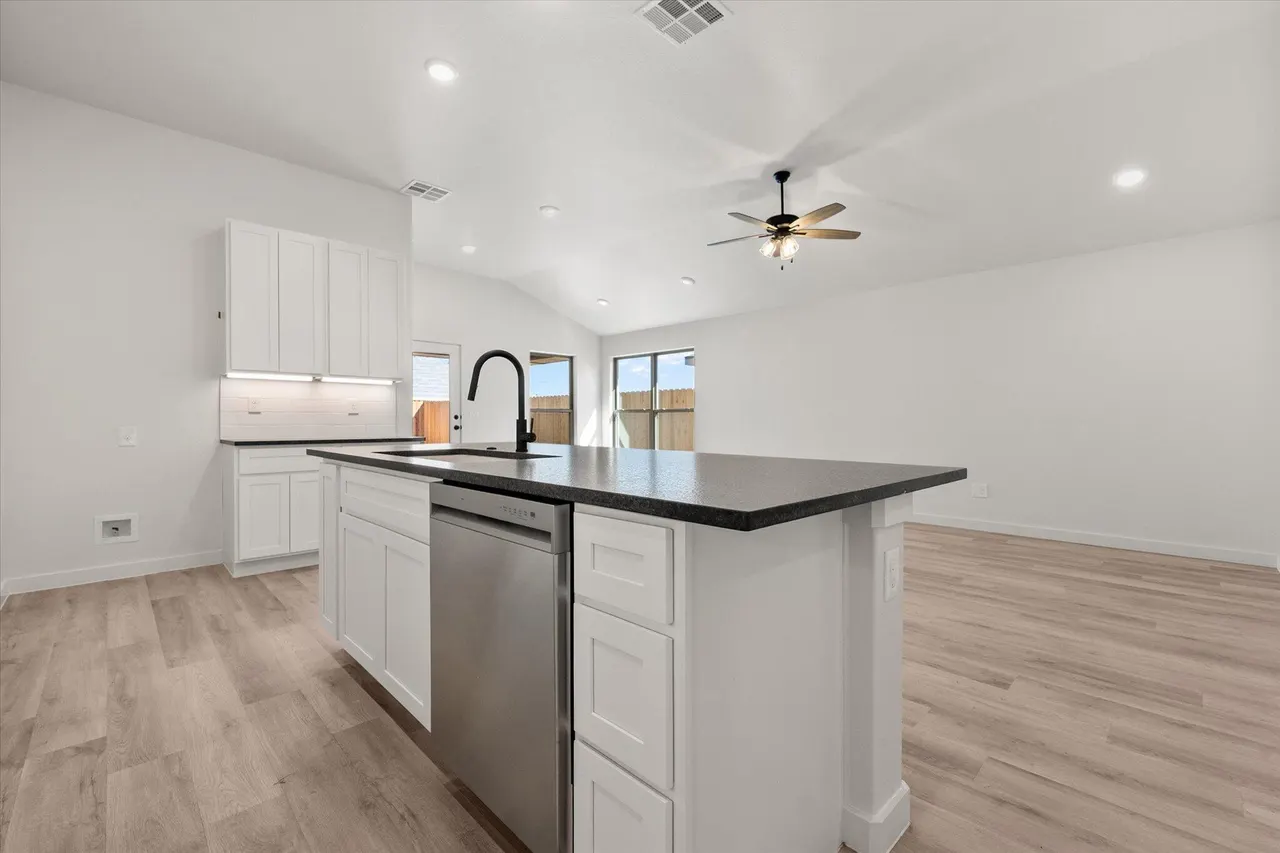 Photo 15 — 2403 Helena Avenue, Lubbock, TX 79407