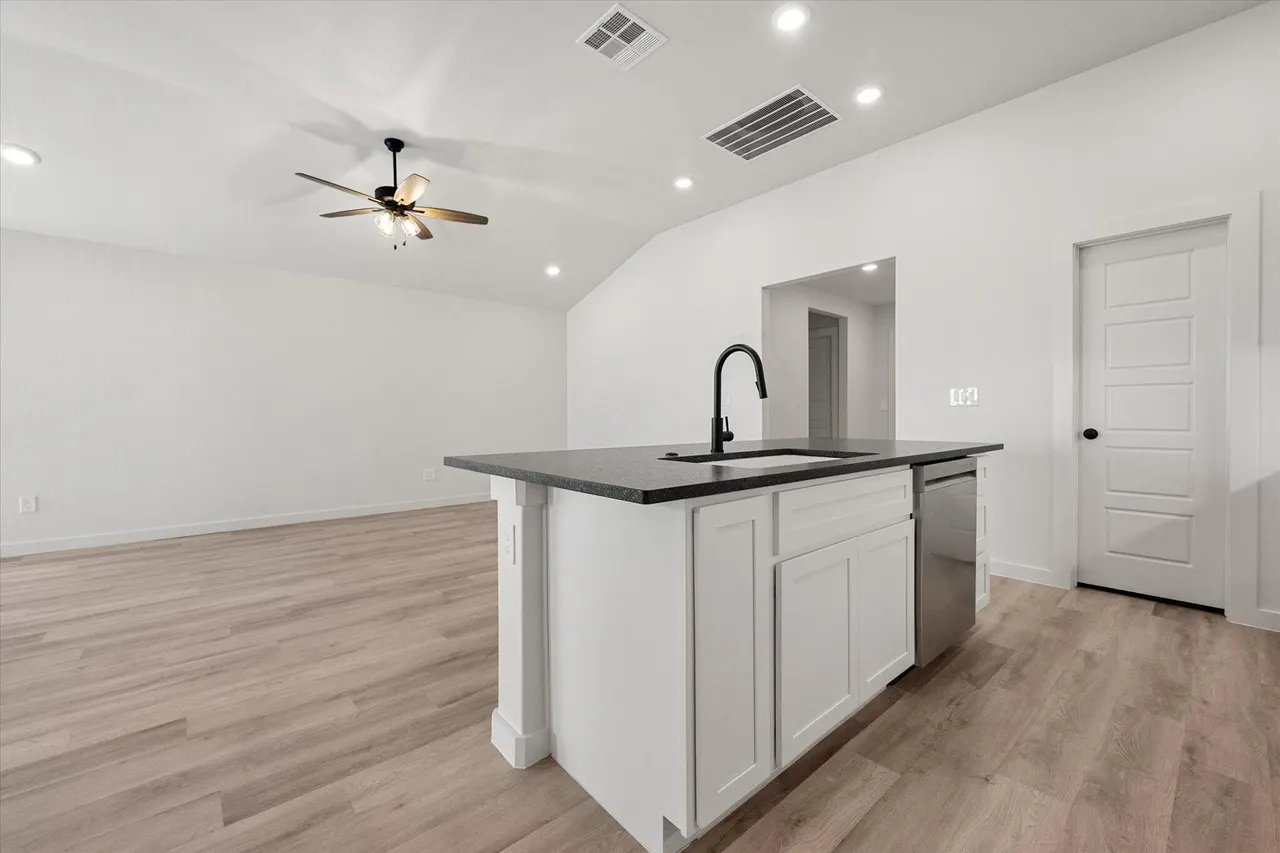 Photo 16 — 2403 Helena Avenue, Lubbock, TX 79407