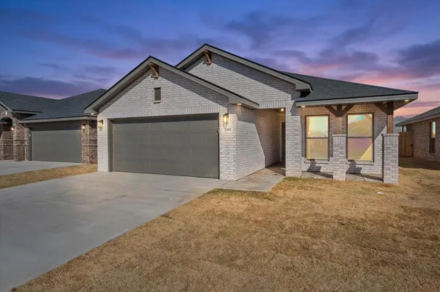 Photo 3 — 2403 Helena Avenue, Lubbock, TX 79407