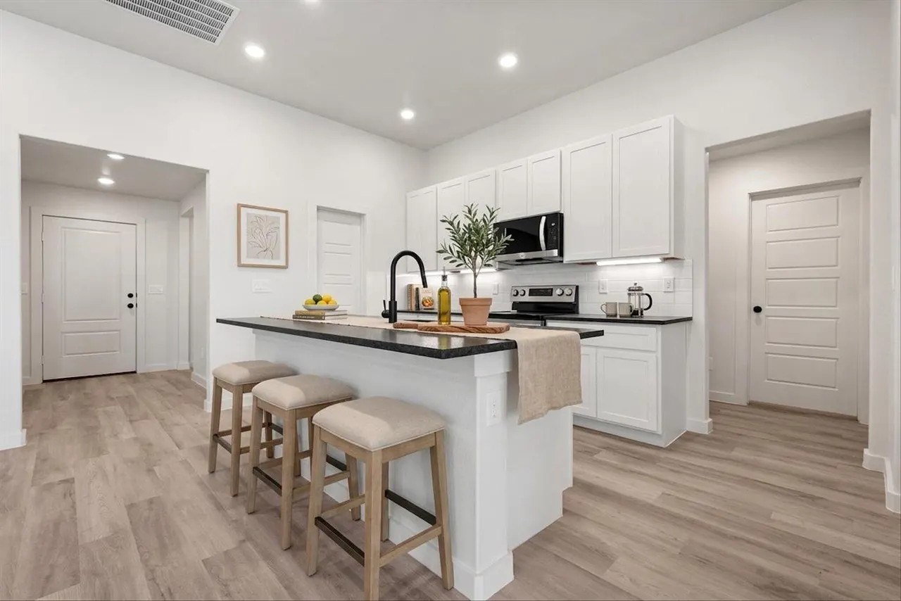 Photo 12 — 2403 Helena Avenue, Lubbock, TX 79407