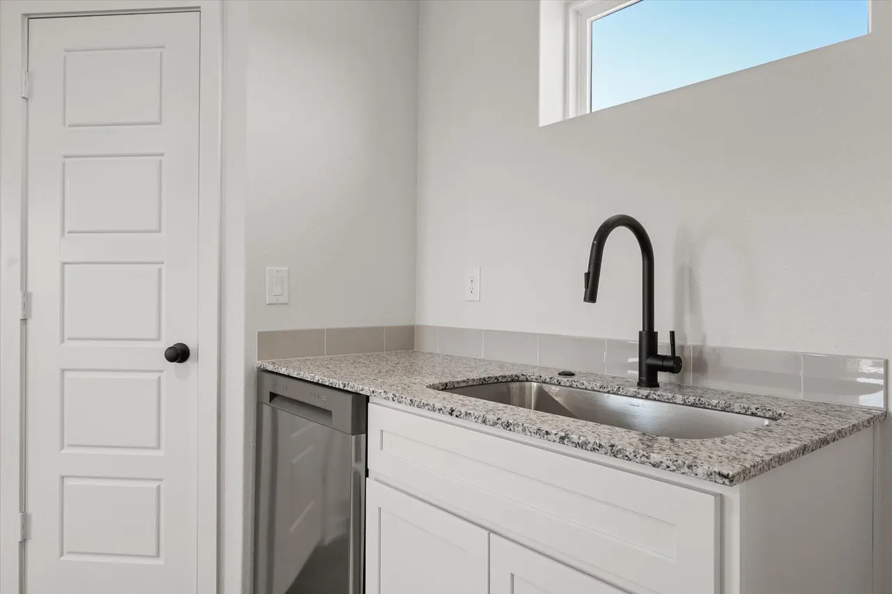 Photo 13 — 5514 Smith Street, Lubbock, TX 79416