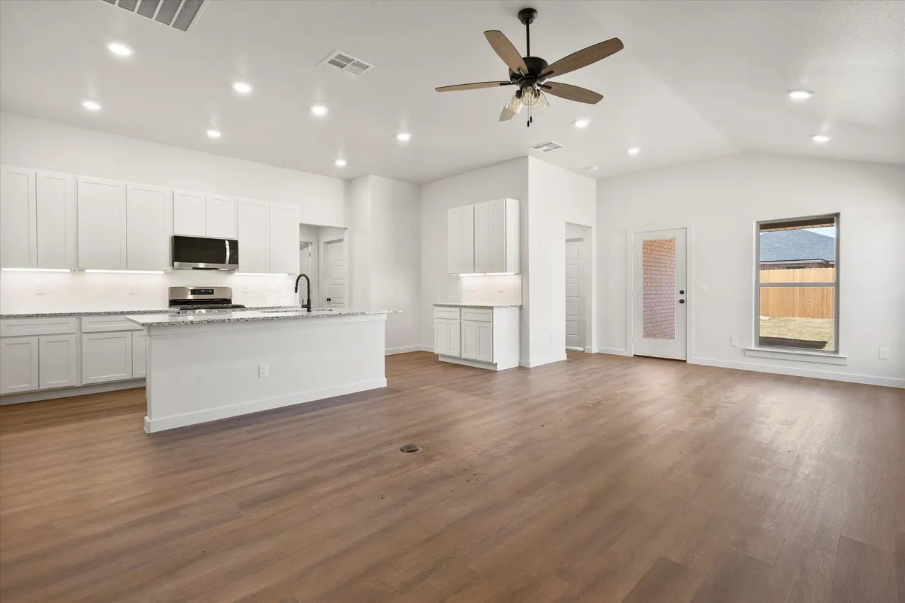 Photo 10 — 12008 Iola Drive, Lubbock, TX 79424