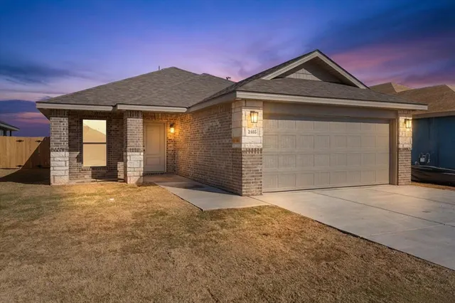 Photo 3 — 2405 Helena Avenue, Lubbock, TX 79407