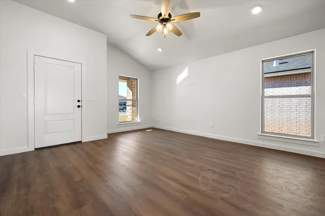 Photo 5 — 2405 Helena Avenue, Lubbock, TX 79407