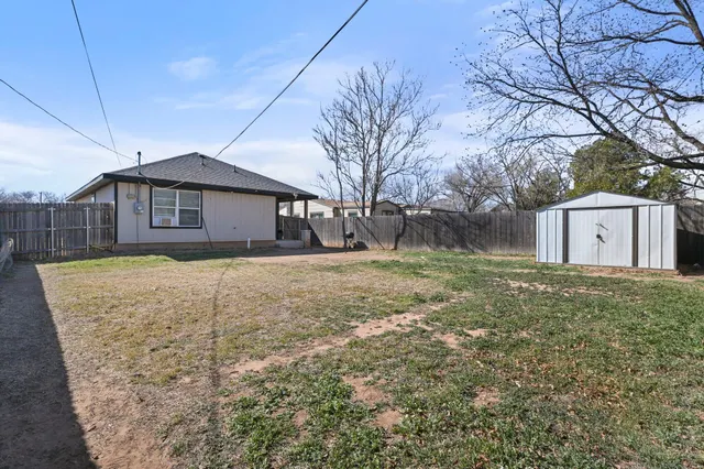 Photo 2 — 2116 24th Street, Lubbock, TX 79411