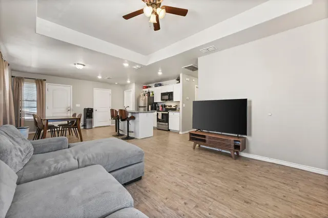 Photo 4 — 2116 24th Street, Lubbock, TX 79411