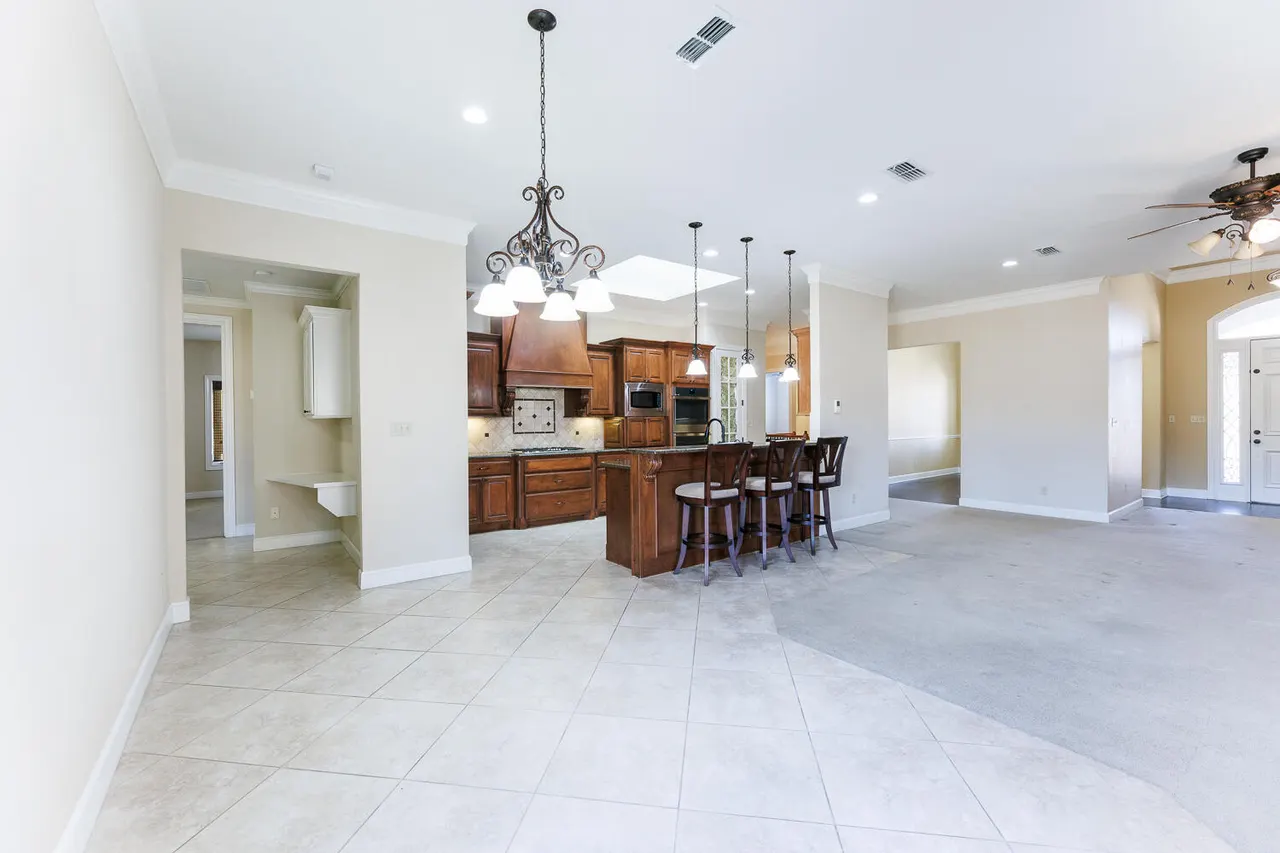 Photo 19 — 7707 La Salle Avenue, Lubbock, TX 79424