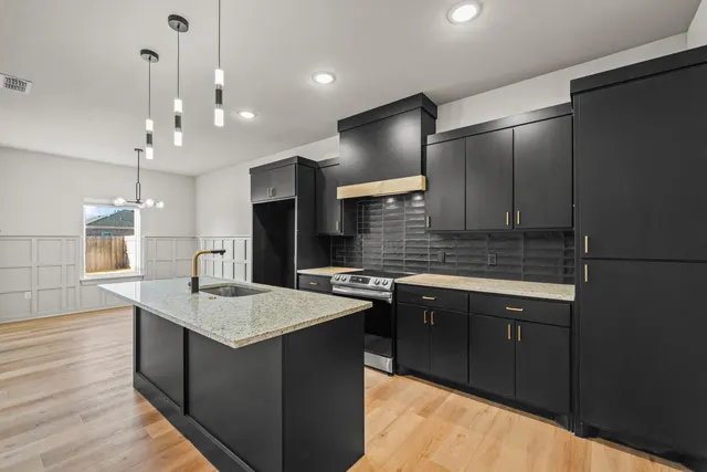 Photo 3 — 6905 13th Street, Lubbock, TX 79416