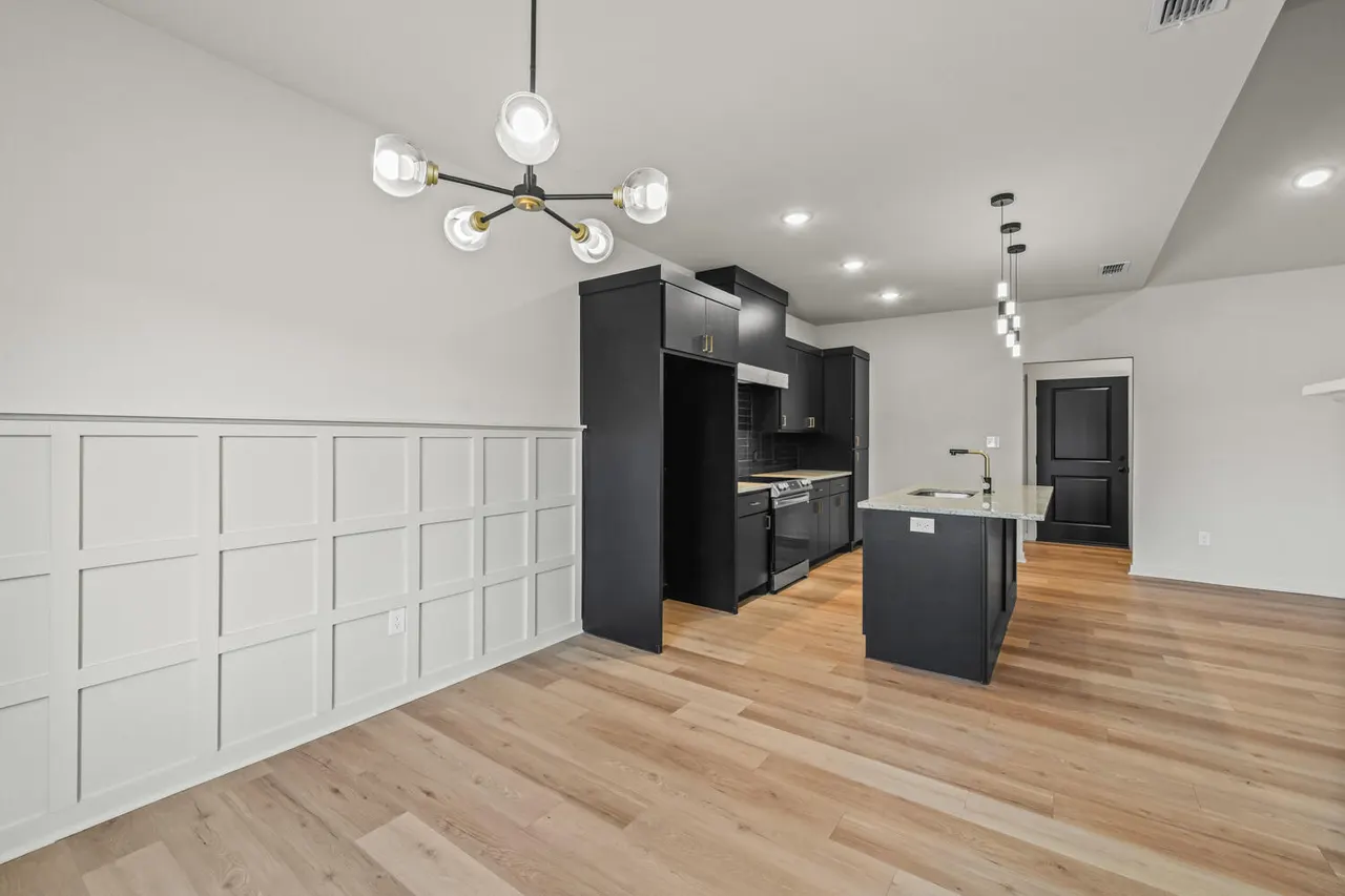 Photo 6 — 6905 13th Street, Lubbock, TX 79416