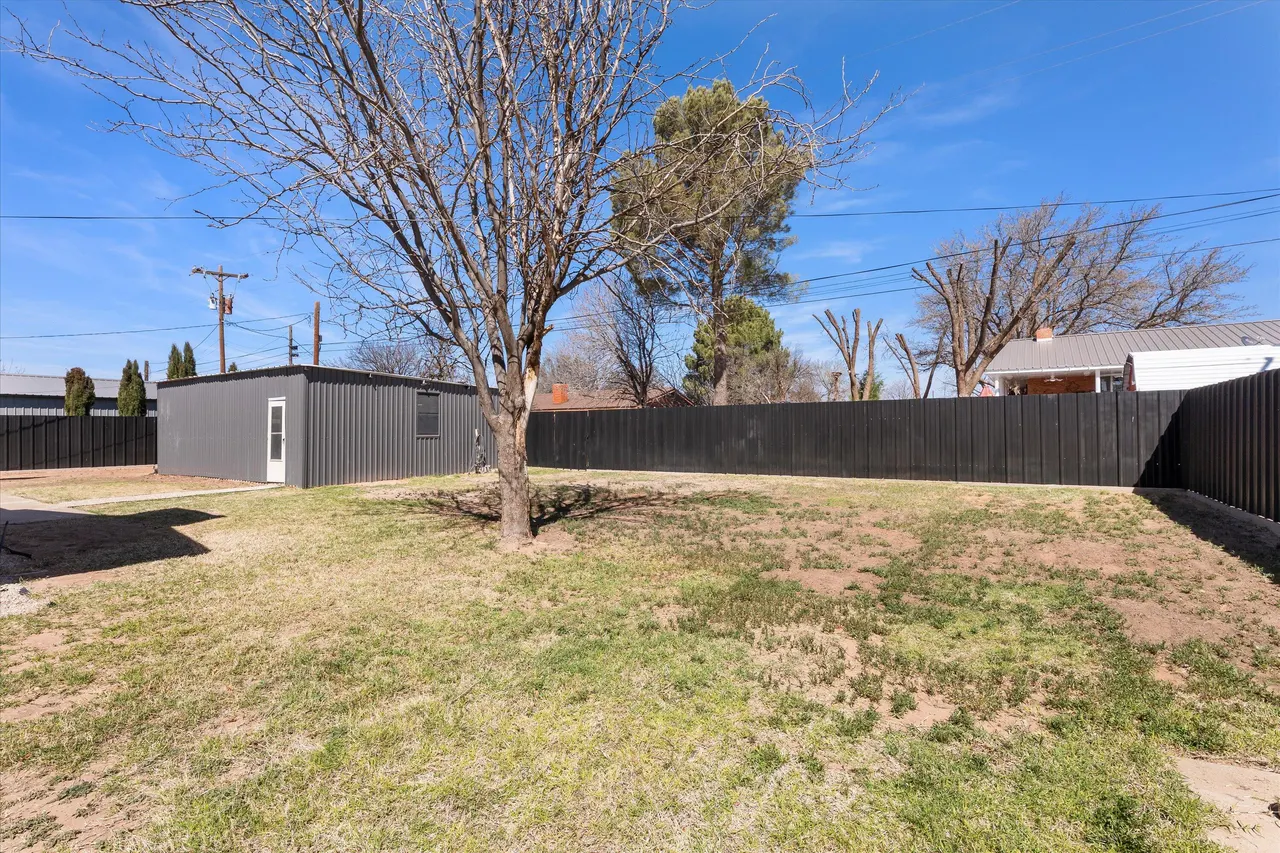 Photo 9 — 603 3rd Street, Plains, TX 79355