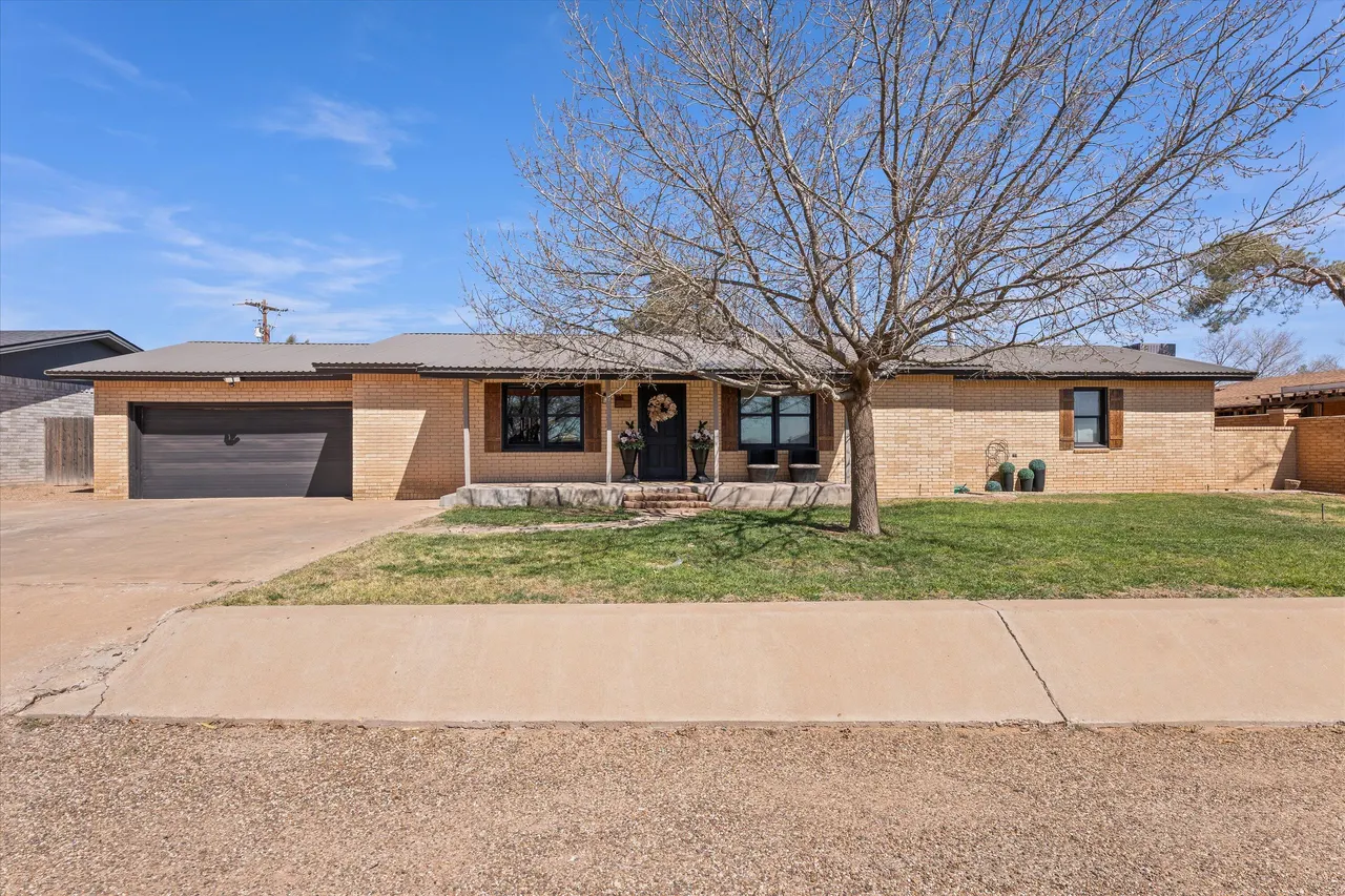 Photo 14 — 603 3rd Street, Plains, TX 79355