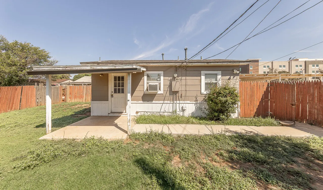 Photo 16 — 1101 65th Street, Lubbock, TX 79412