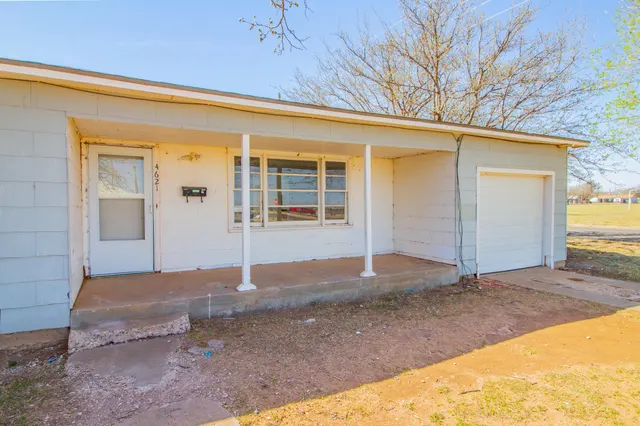 Photo 3 — 4621 35th Street, Lubbock, TX 79414