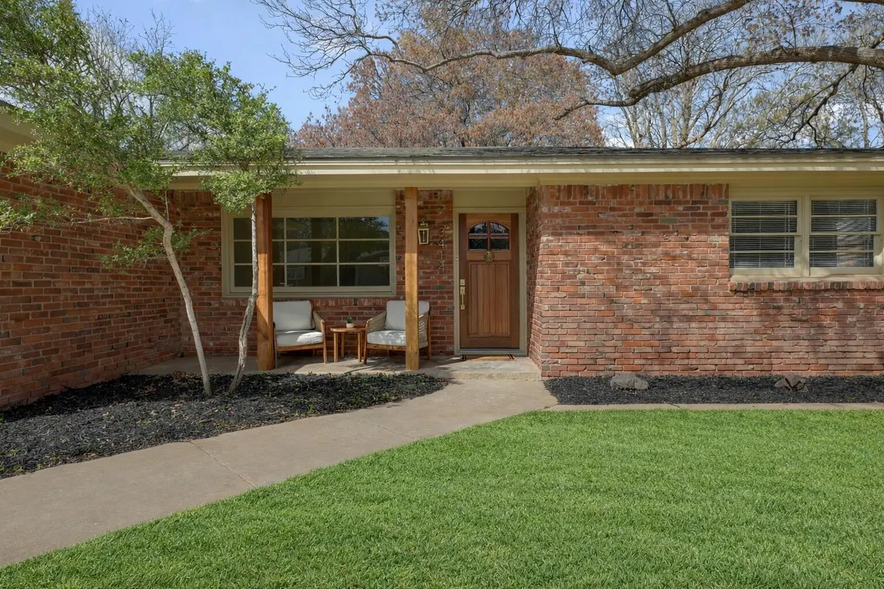 Photo 3 — 3414 62nd Street, Lubbock, TX 79413