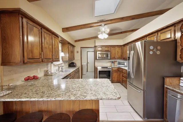 Photo 3 — 208 N Navasota Drive, Plainview, TX 79072