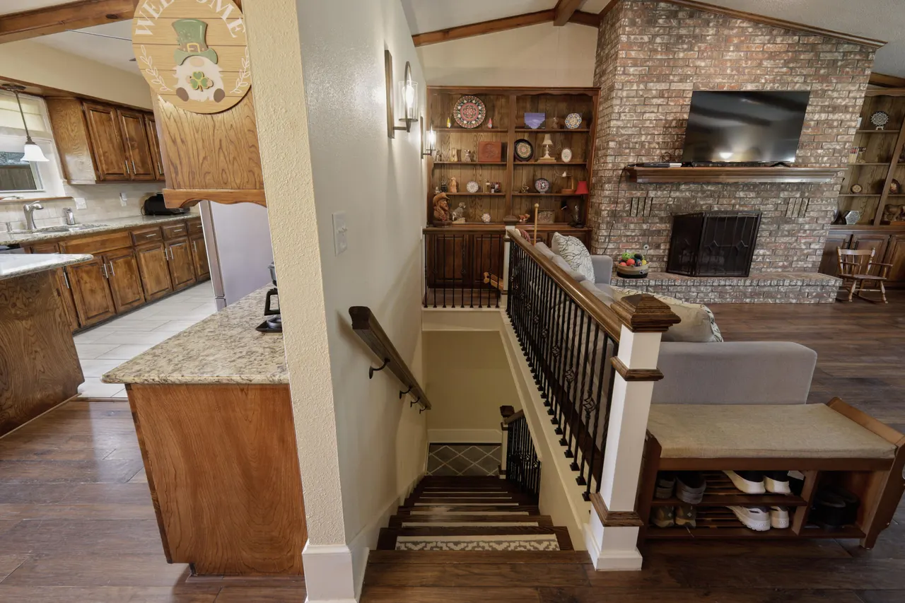 Photo 17 — 208 N Navasota Drive, Plainview, TX 79072