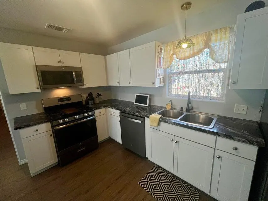 Photo 9 — 1209 Xenia Street, Plainview, TX 79072