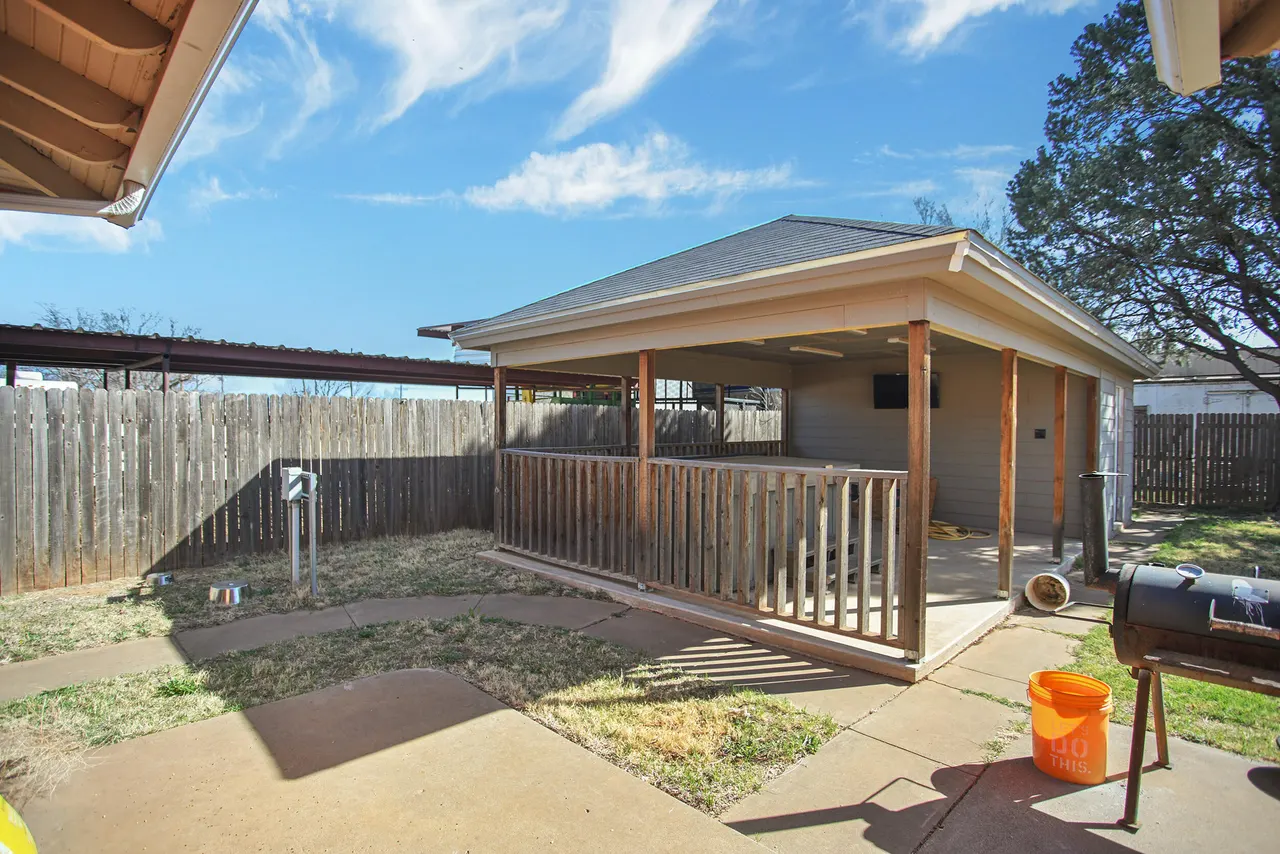 Photo 60 — 605 S Ayrshire Avenue, Crosbyton, TX 79322