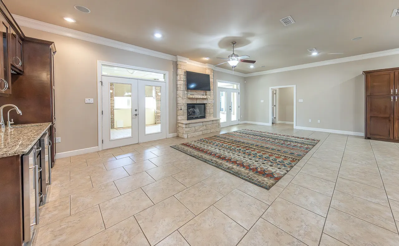Photo 5 — 10110 Peoria Avenue, Lubbock, TX 79423