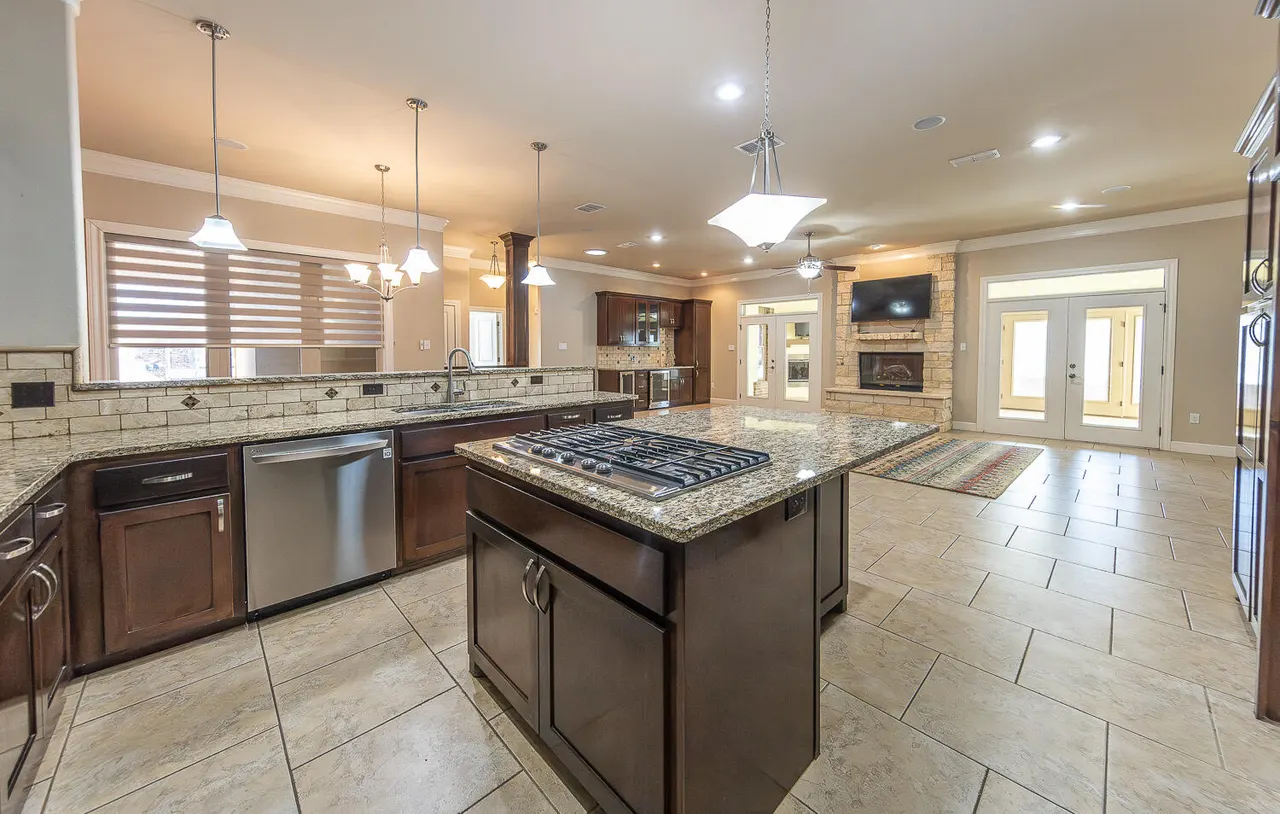 Photo 11 — 10110 Peoria Avenue, Lubbock, TX 79423