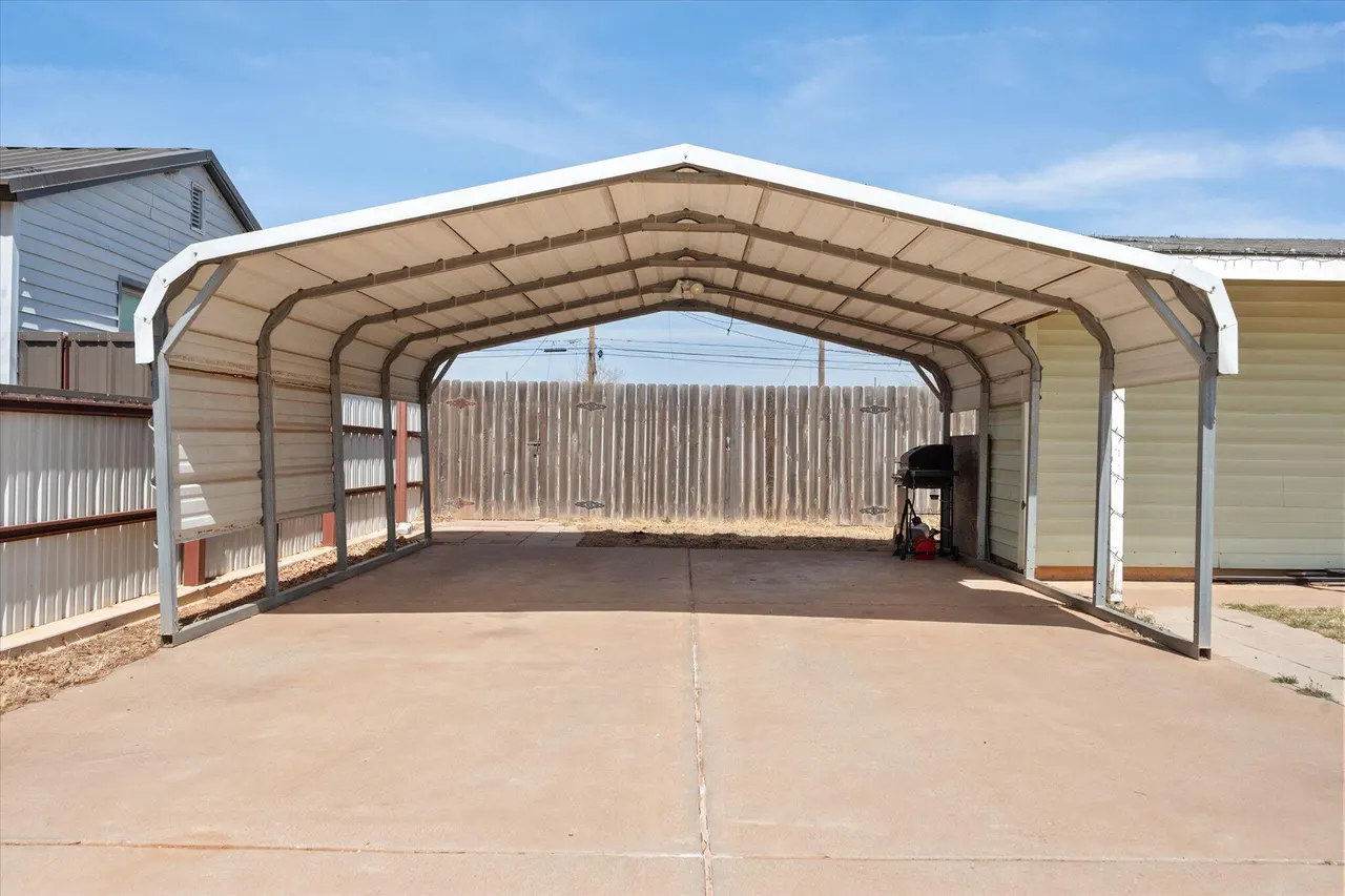 Photo 14 — 513 E Magnolia Avenue, Brownfield, TX 79316