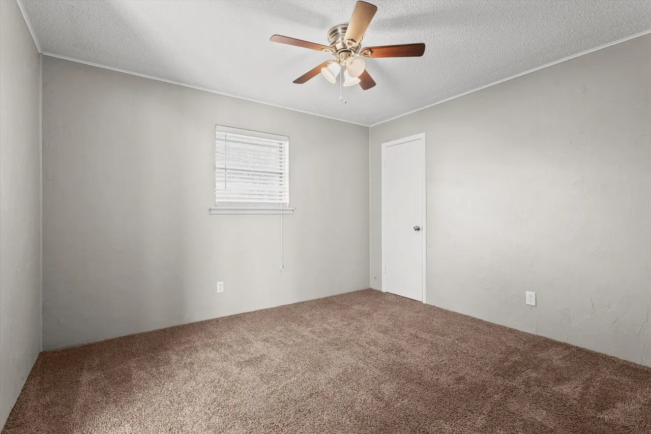 Photo 17 — 403 Poplar Street, Levelland, TX 79336