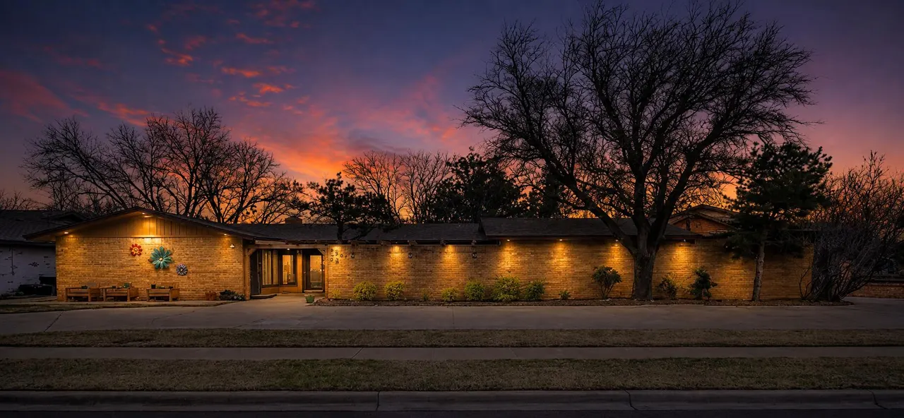 Photo 2 — 3807 68th Street, Lubbock, TX 79413