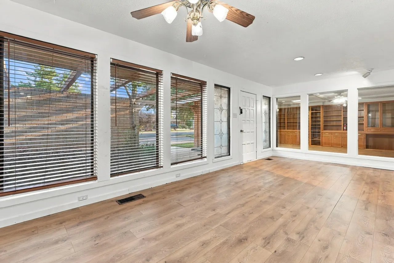 Photo 9 — 3807 68th Street, Lubbock, TX 79413