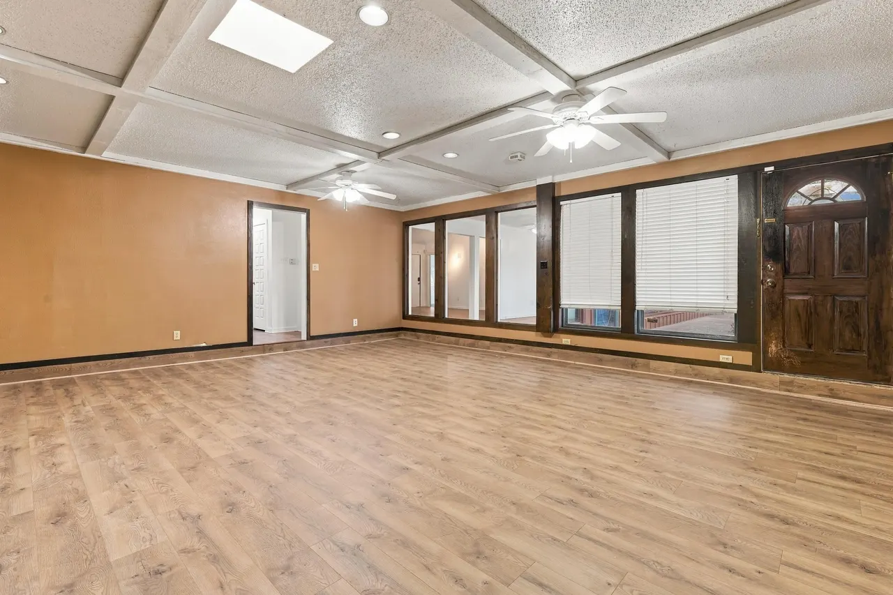 Photo 18 — 3807 68th Street, Lubbock, TX 79413