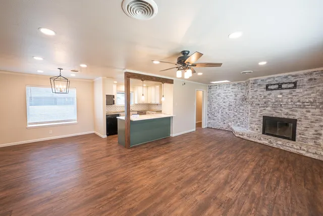 Photo 2 — 1304 8th Street, Shallowater, TX 79363