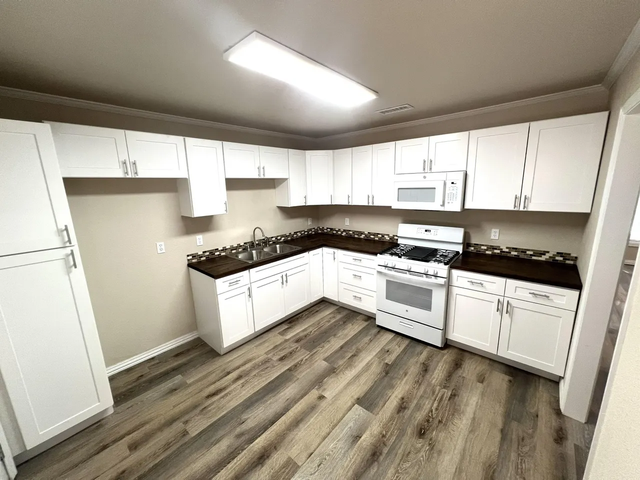 Photo 7 — 1910 64th Street, Lubbock, TX 79412