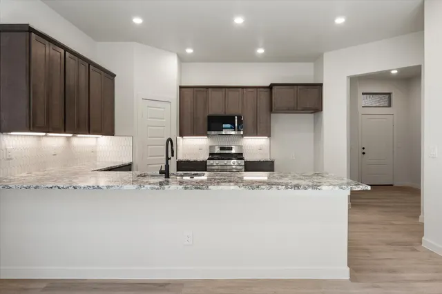 Photo 8 — 6925 53rd Street, Lubbock, TX 79407