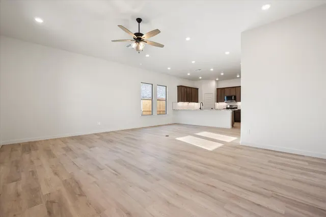 Photo 6 — 6925 53rd Street, Lubbock, TX 79407
