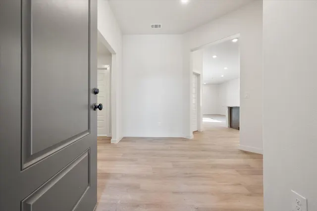 Photo 4 — 6925 53rd Street, Lubbock, TX 79407