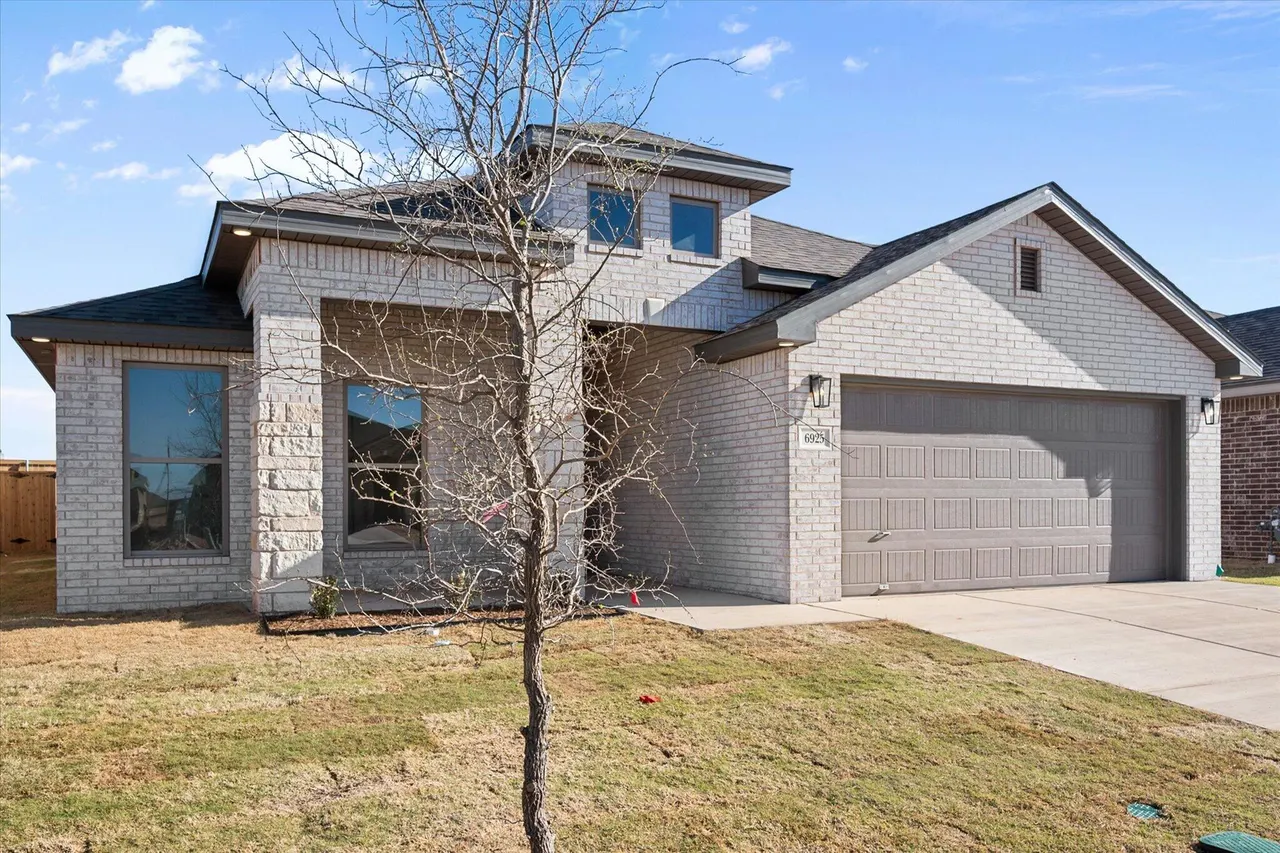 Photo 3 — 6925 53rd Street, Lubbock, TX 79407