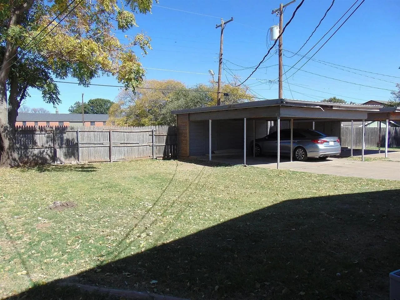 Photo 2 — 2402 46th Street B, Lubbock, TX 79412