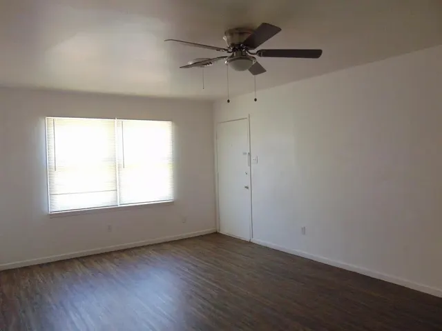 Photo 7 — 2402 46th Street B, Lubbock, TX 79412