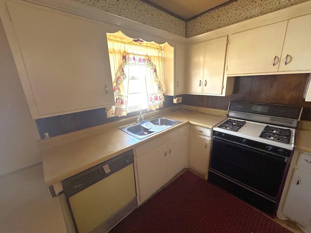 Photo 6 — 2406 48th Street, Lubbock, TX 79412