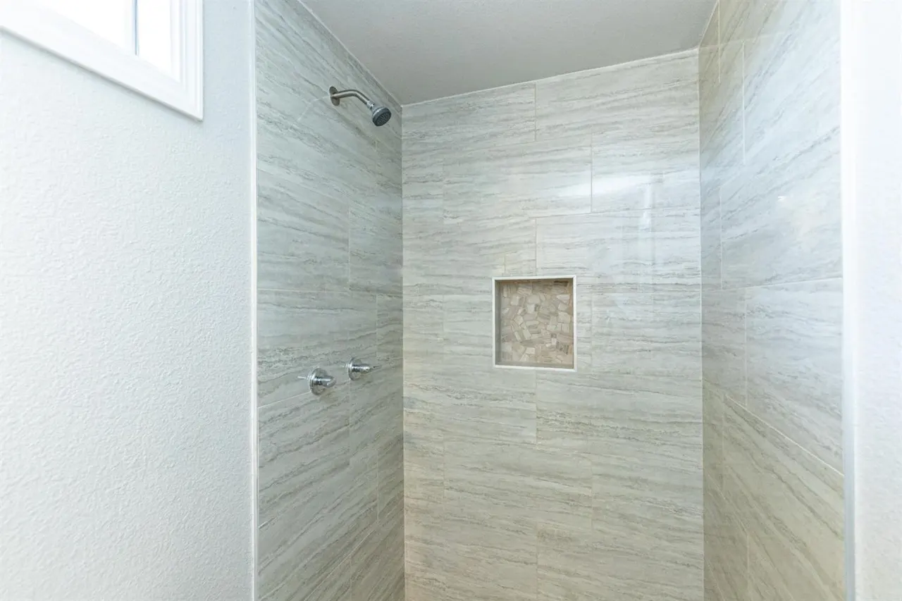 Photo 14 — 2723 66th Street, Lubbock, TX 79413