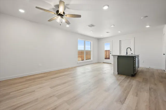 Photo 7 — 517 E 24th Street, Wolfforth, TX 79382