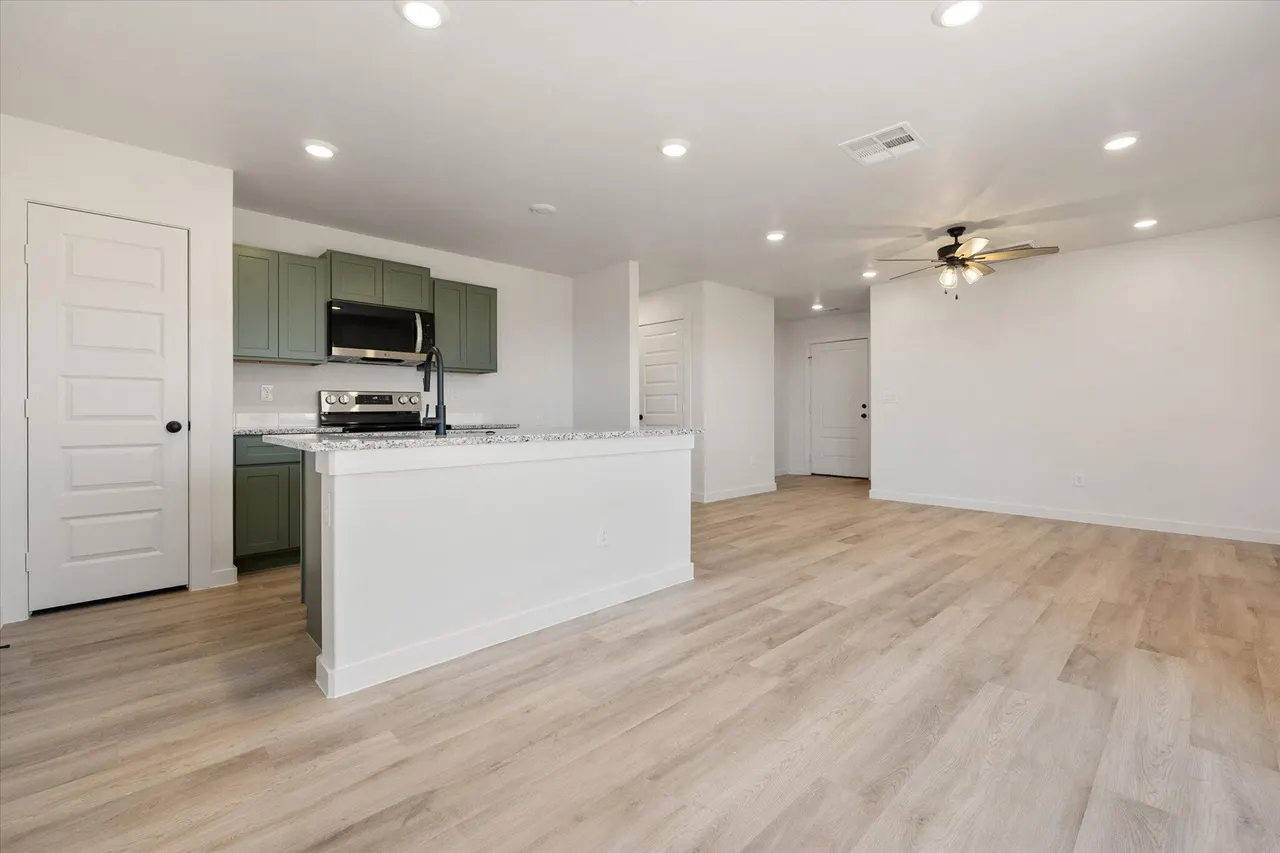 Photo 10 — 517 E 24th Street, Wolfforth, TX 79382