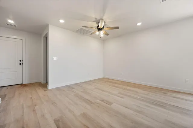 Photo 6 — 517 E 24th Street, Wolfforth, TX 79382