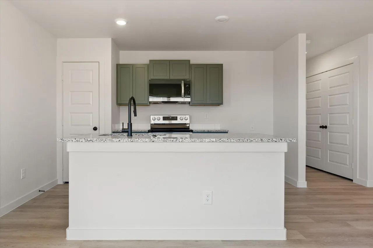 Photo 12 — 517 E 24th Street, Wolfforth, TX 79382