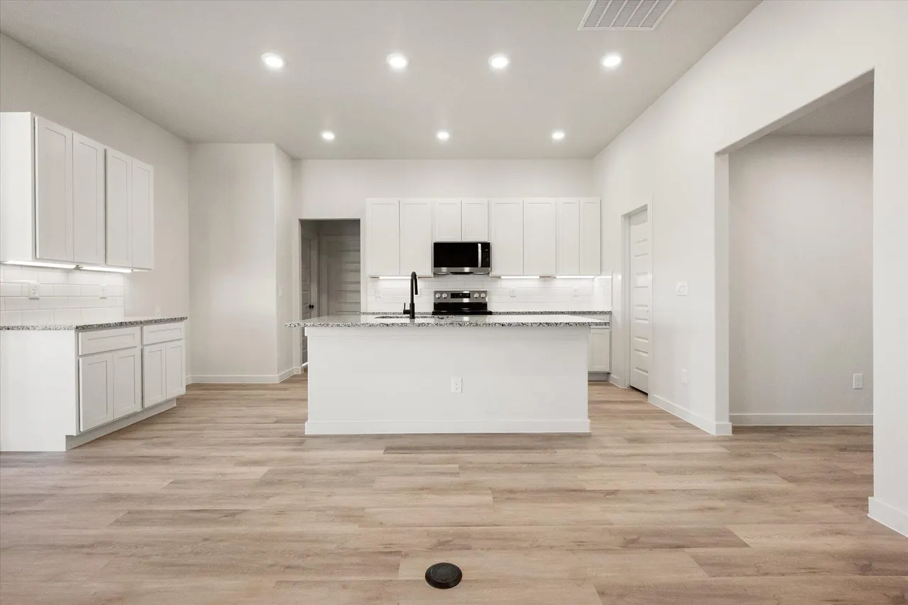 Photo 13 — 2404 Bryan Avenue, Wolfforth, TX 79382