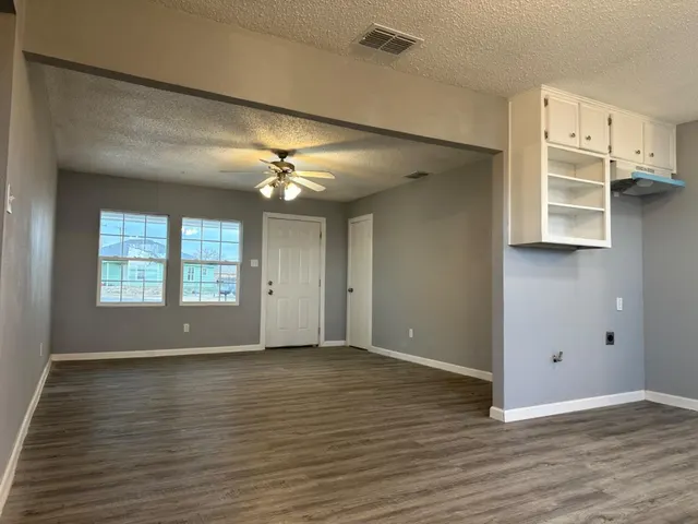Photo 6 — 3512 E Baylor Street, Lubbock, TX 79403