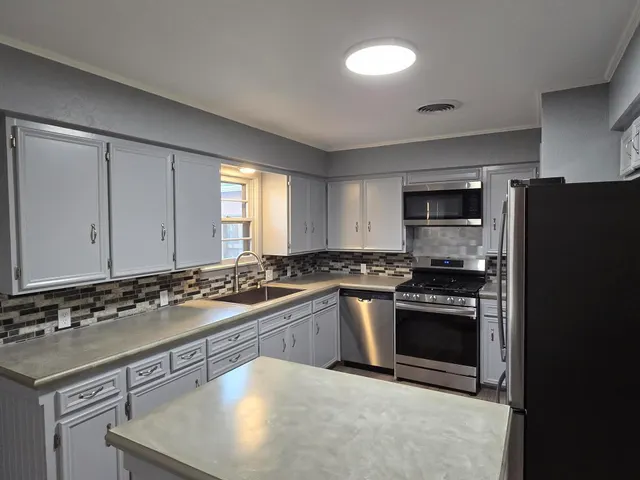 Photo 2 — 809 N 21st Street, Lamesa, TX 79331