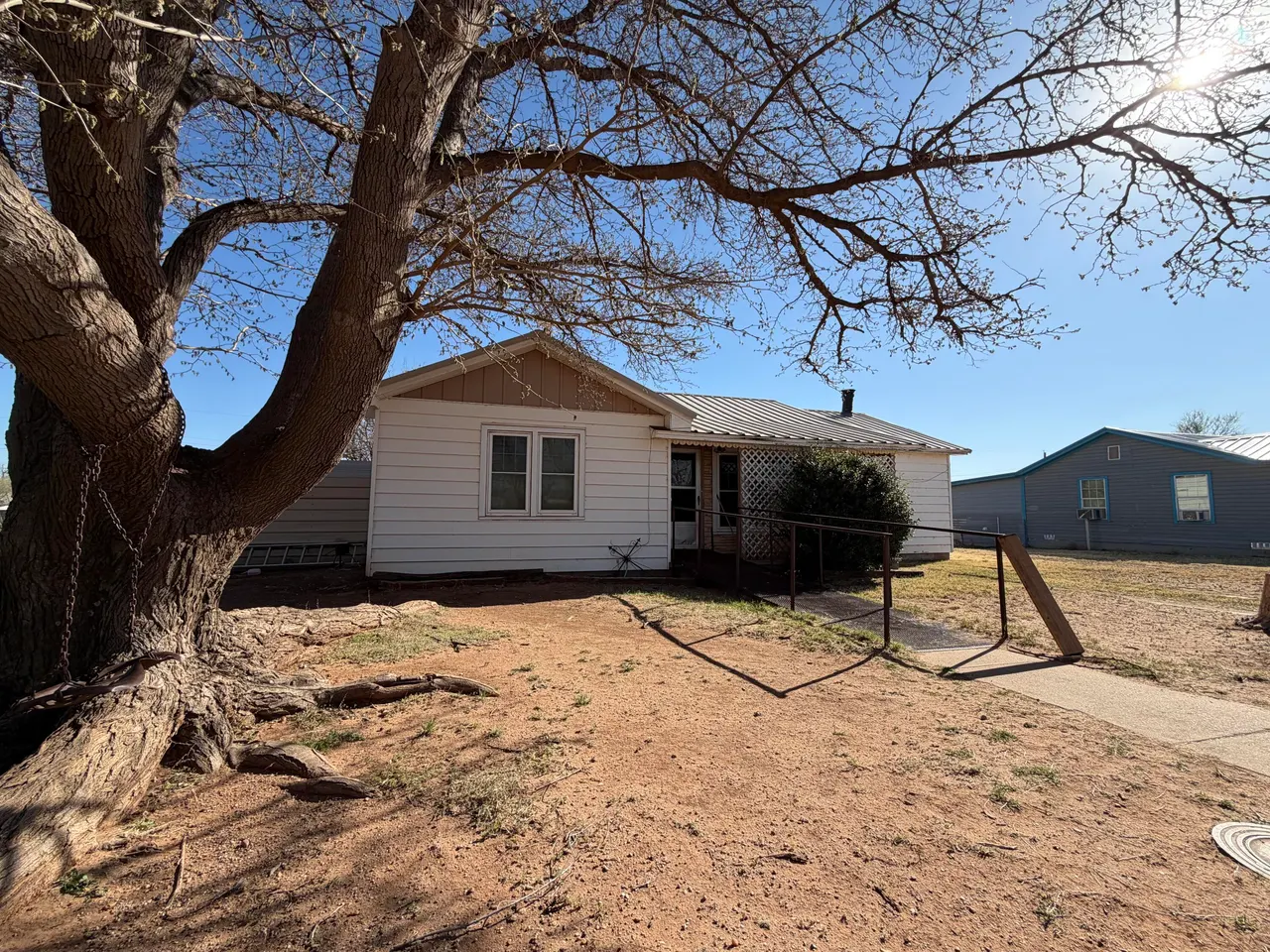 Front exterior — 912 Bell Avenue, Turkey, TX 79261